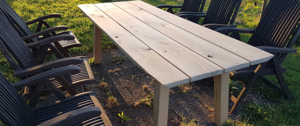Gartentisch