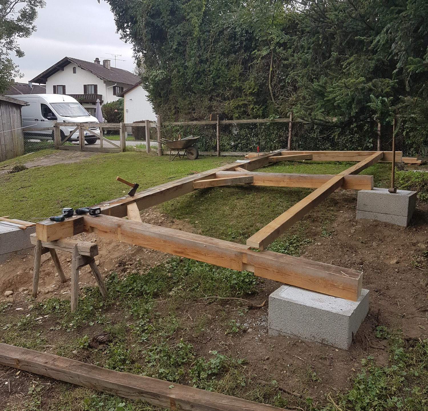 Zusammenbau von Pfosten und Pfetten