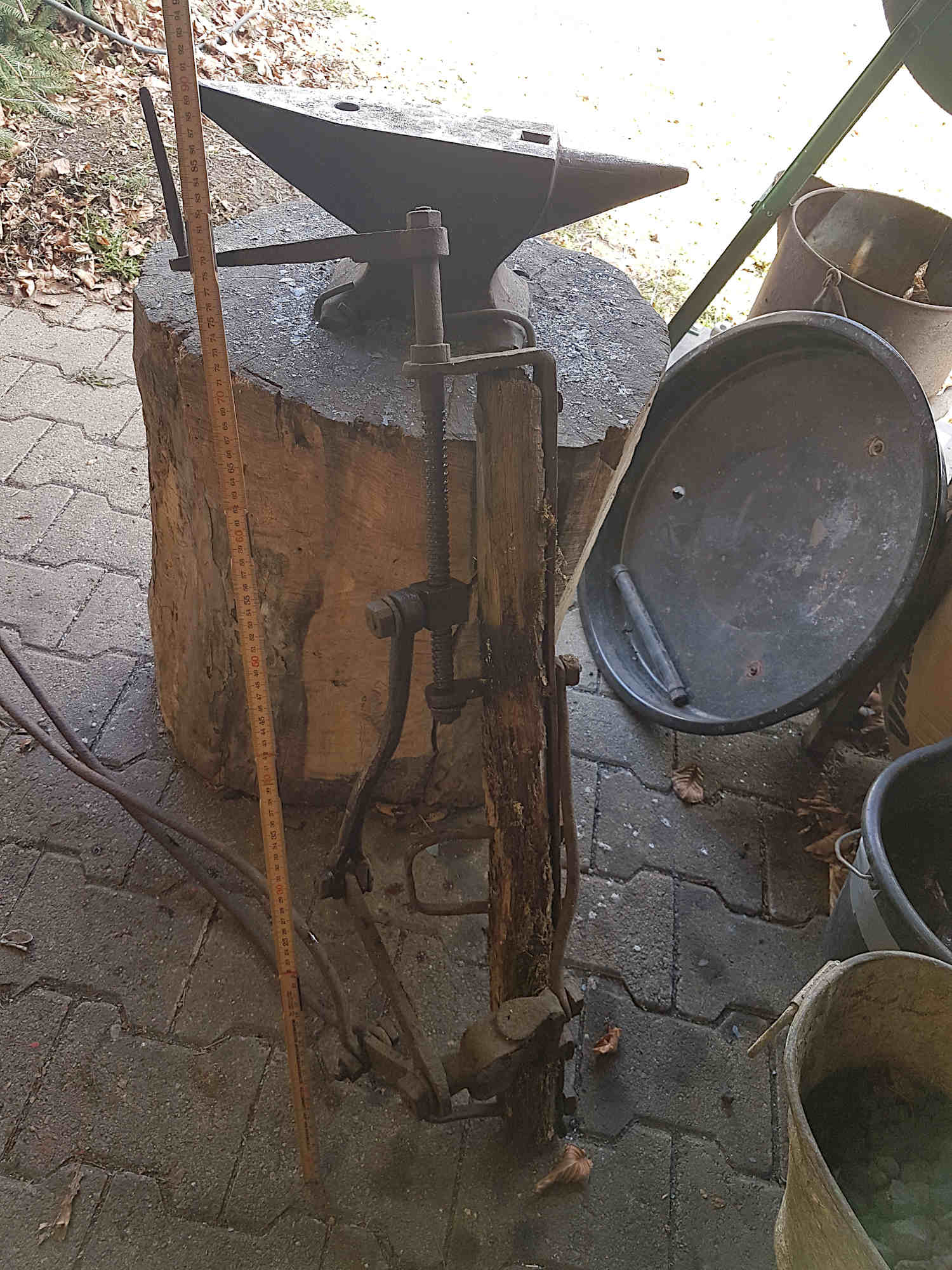 alte Spindel für Schraubstock